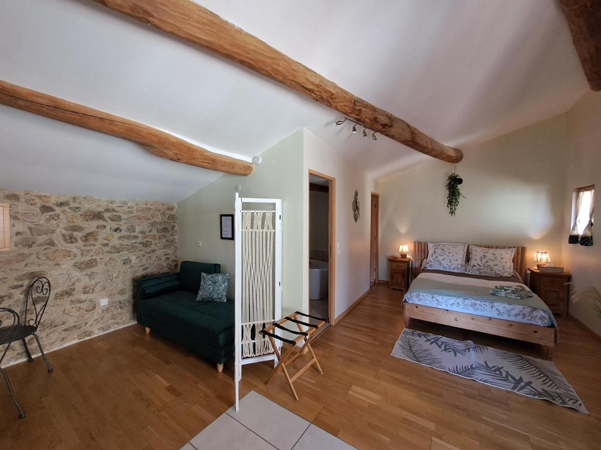 Domaine Saint Claude - Gite , Chambres D'Hotes & Hebergement Insolite Malleval ภายนอก รูปภาพ